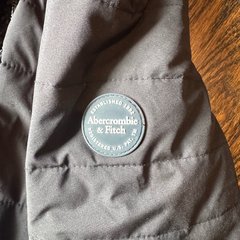 Abercrombie Kids Puffer Jacket - Picture 4 of 5